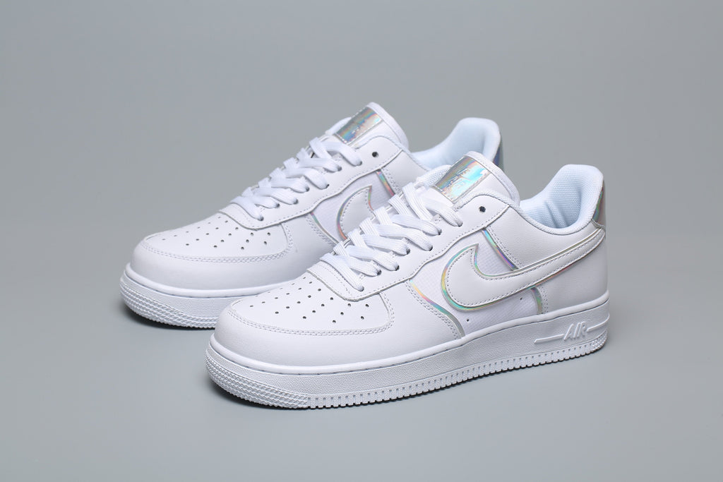 Classic Low Sneaker 07 LV8 All White AF1