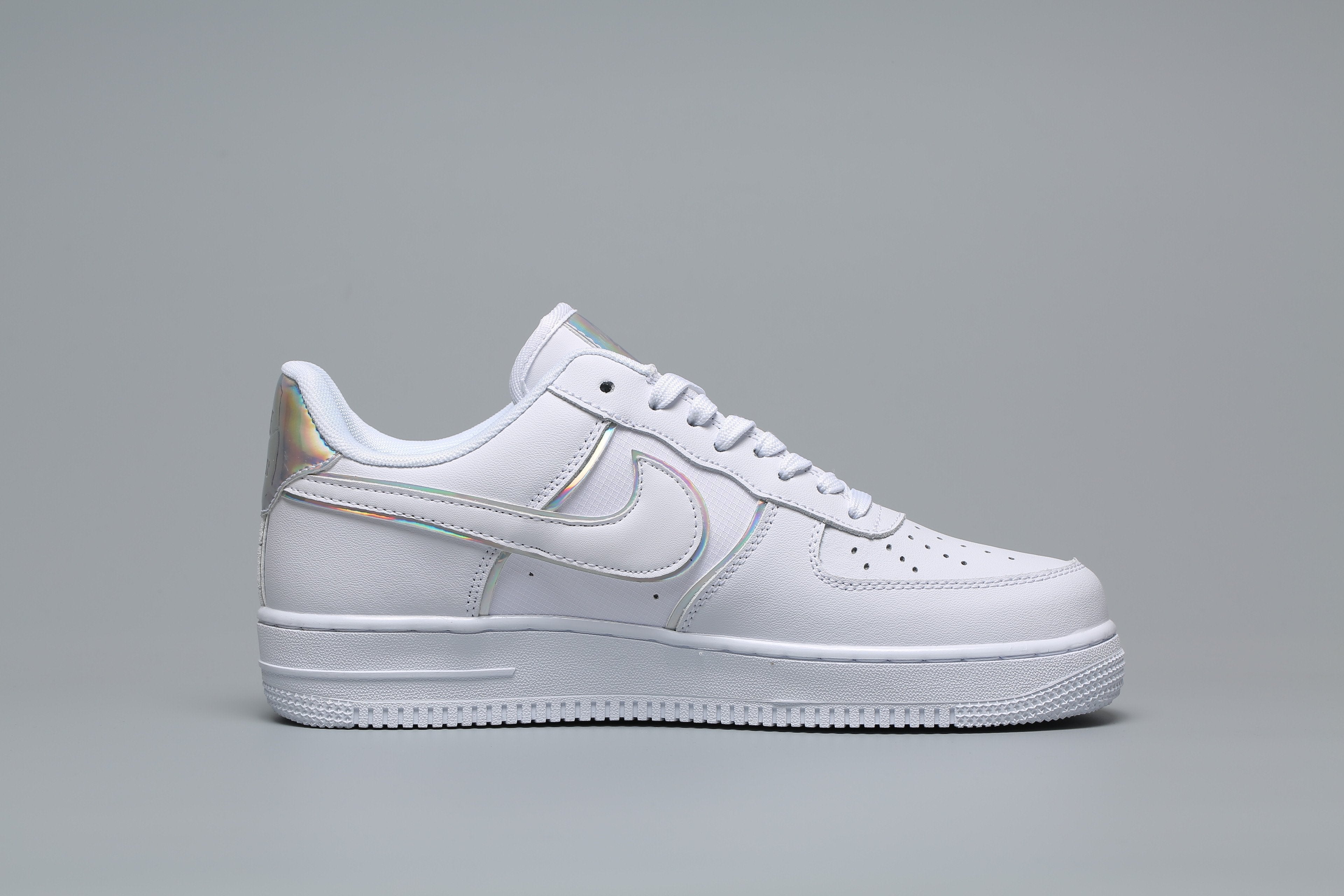 Classic Low Sneaker 07 LV8 All White AF1