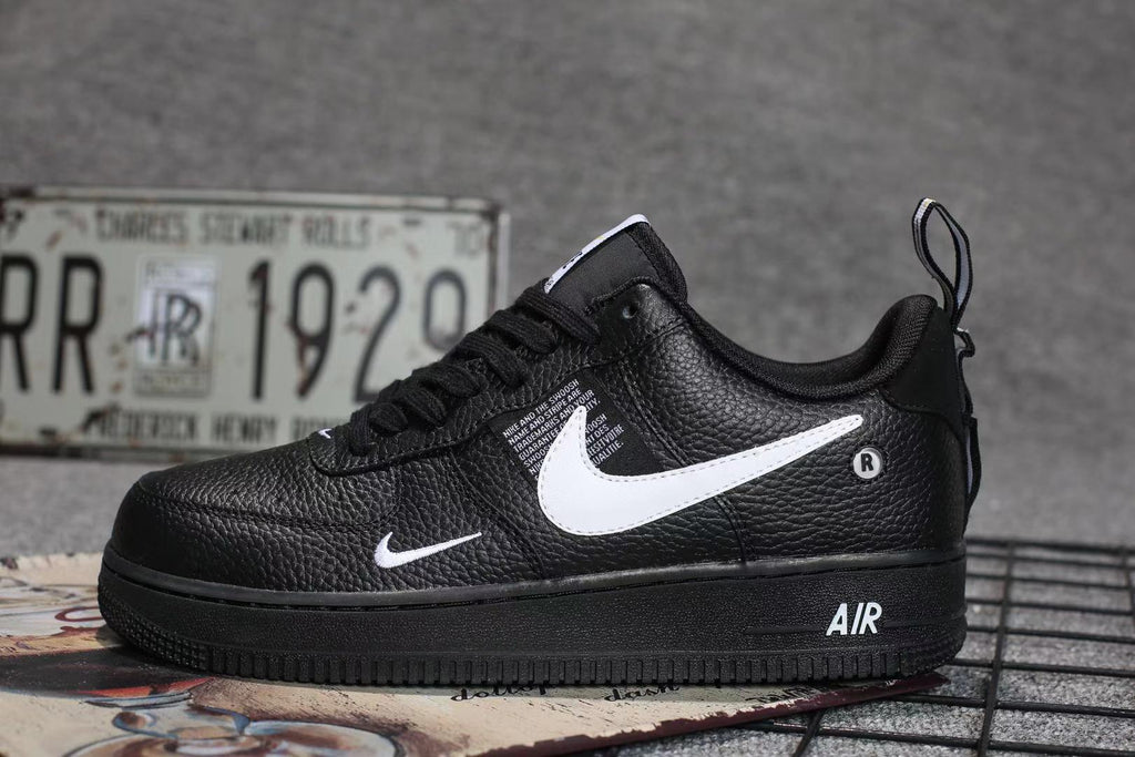 Classic Low Sneaker 07 Ultility Black AF1