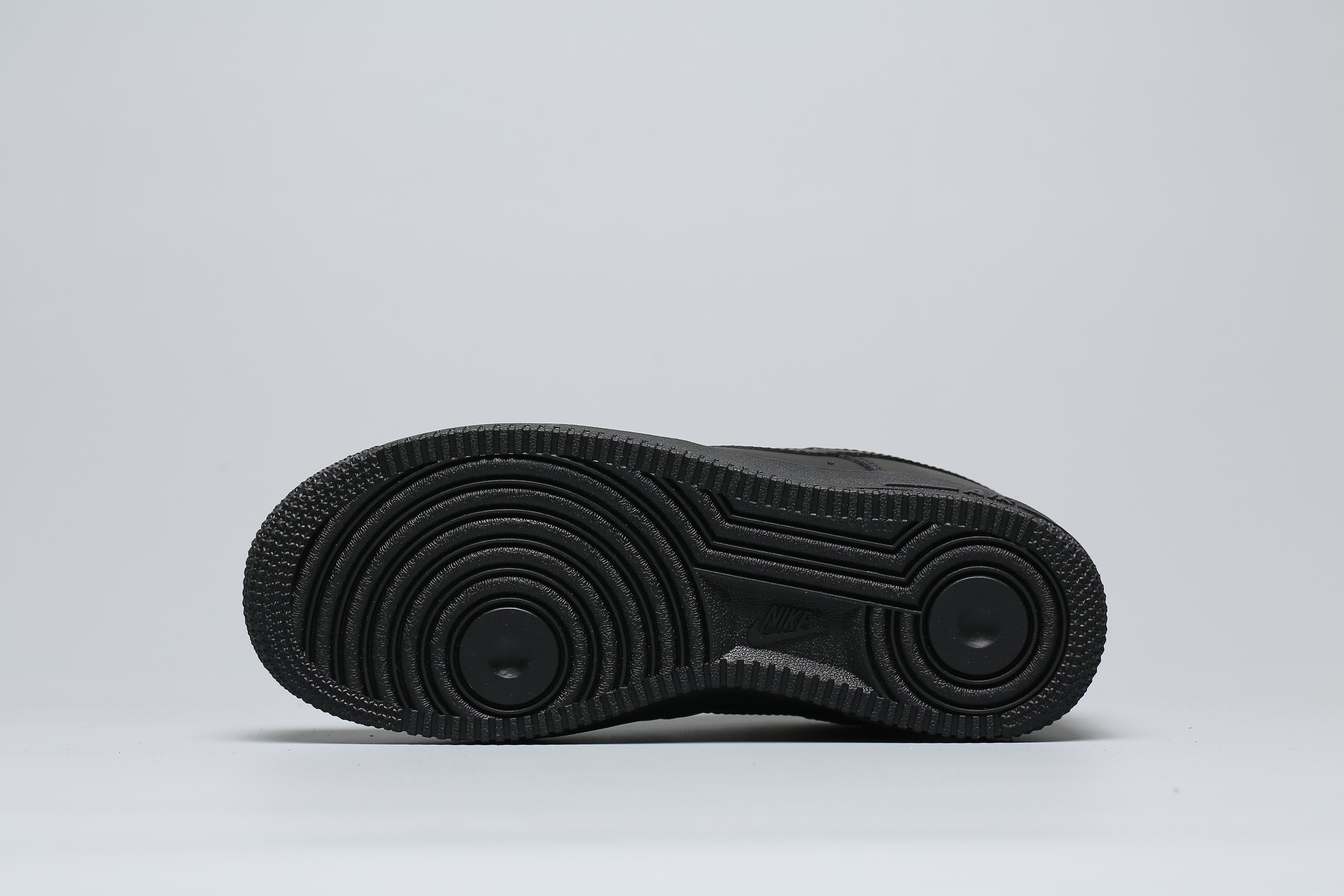 Classic Low Sneaker All Black AF1