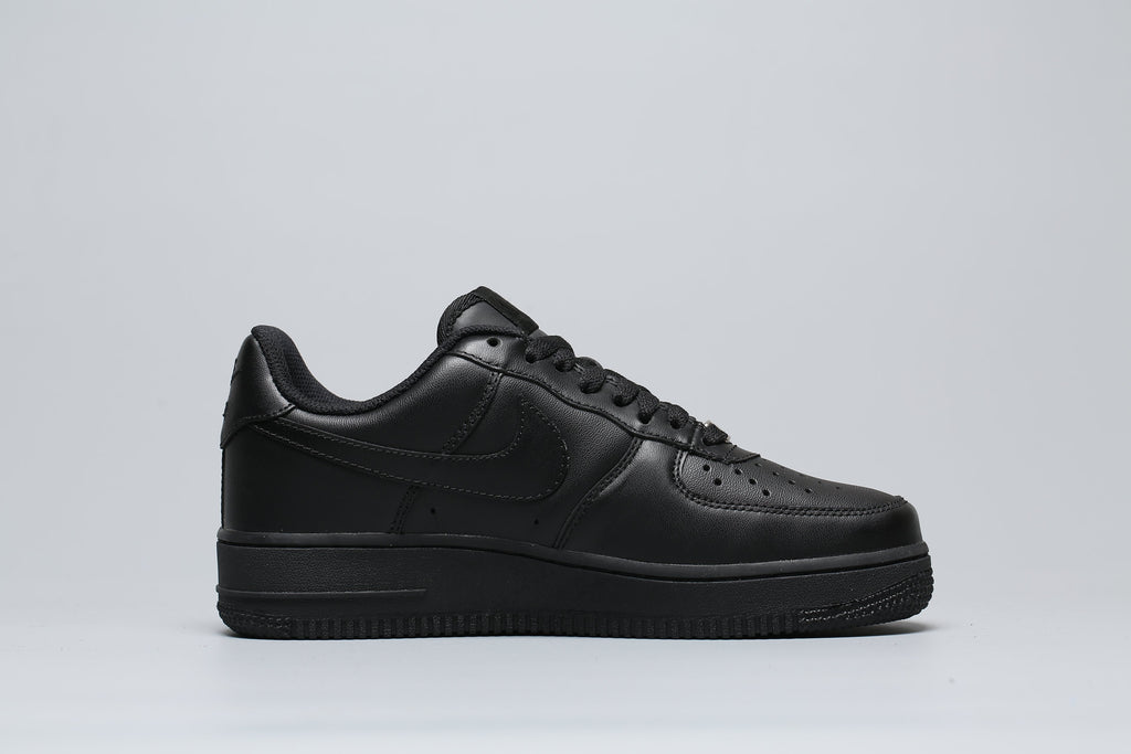 Classic Low Sneaker All Black AF1