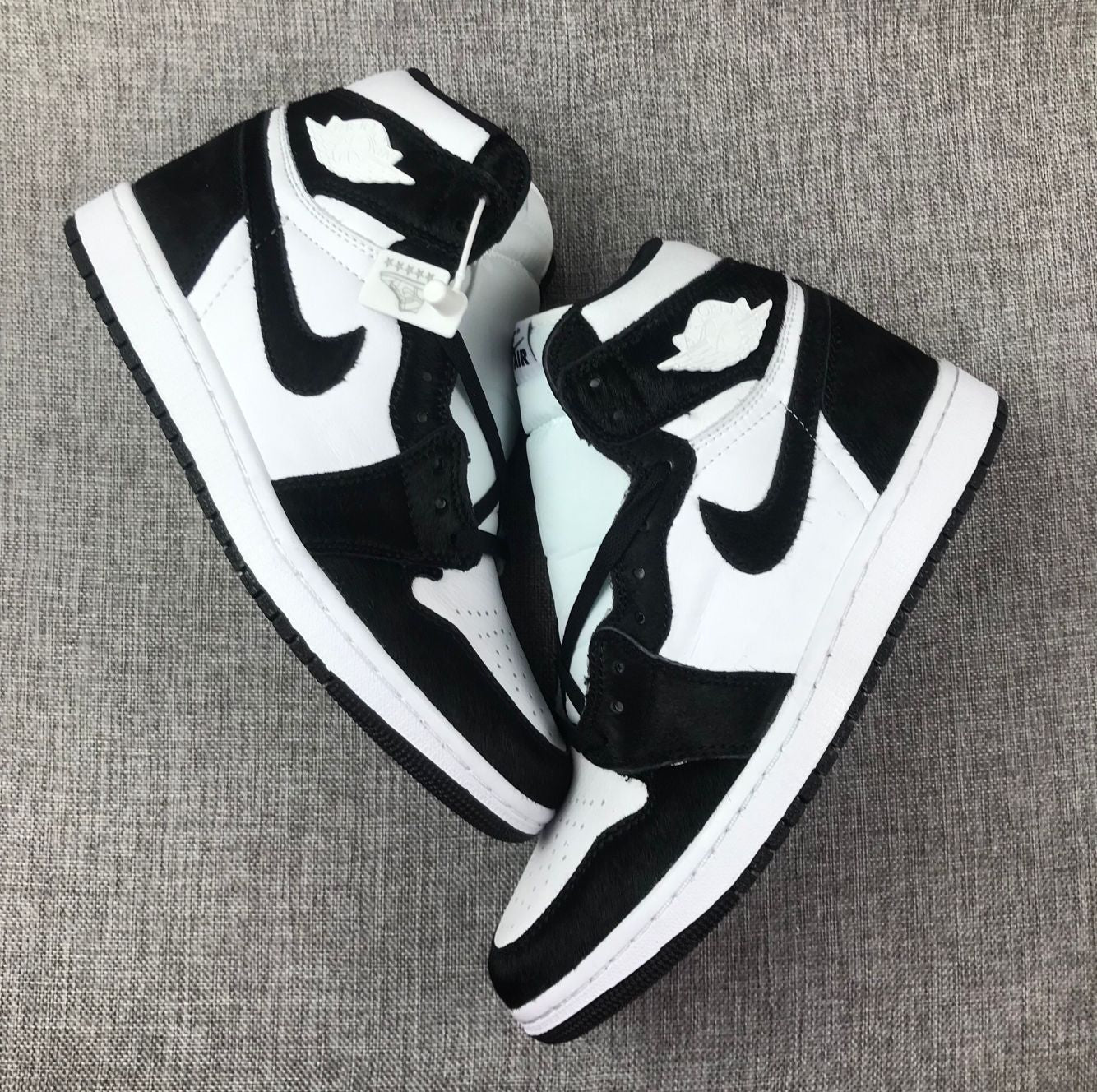 Retro Basketball Shoe 1 Mid Black White Concord Style AJ1