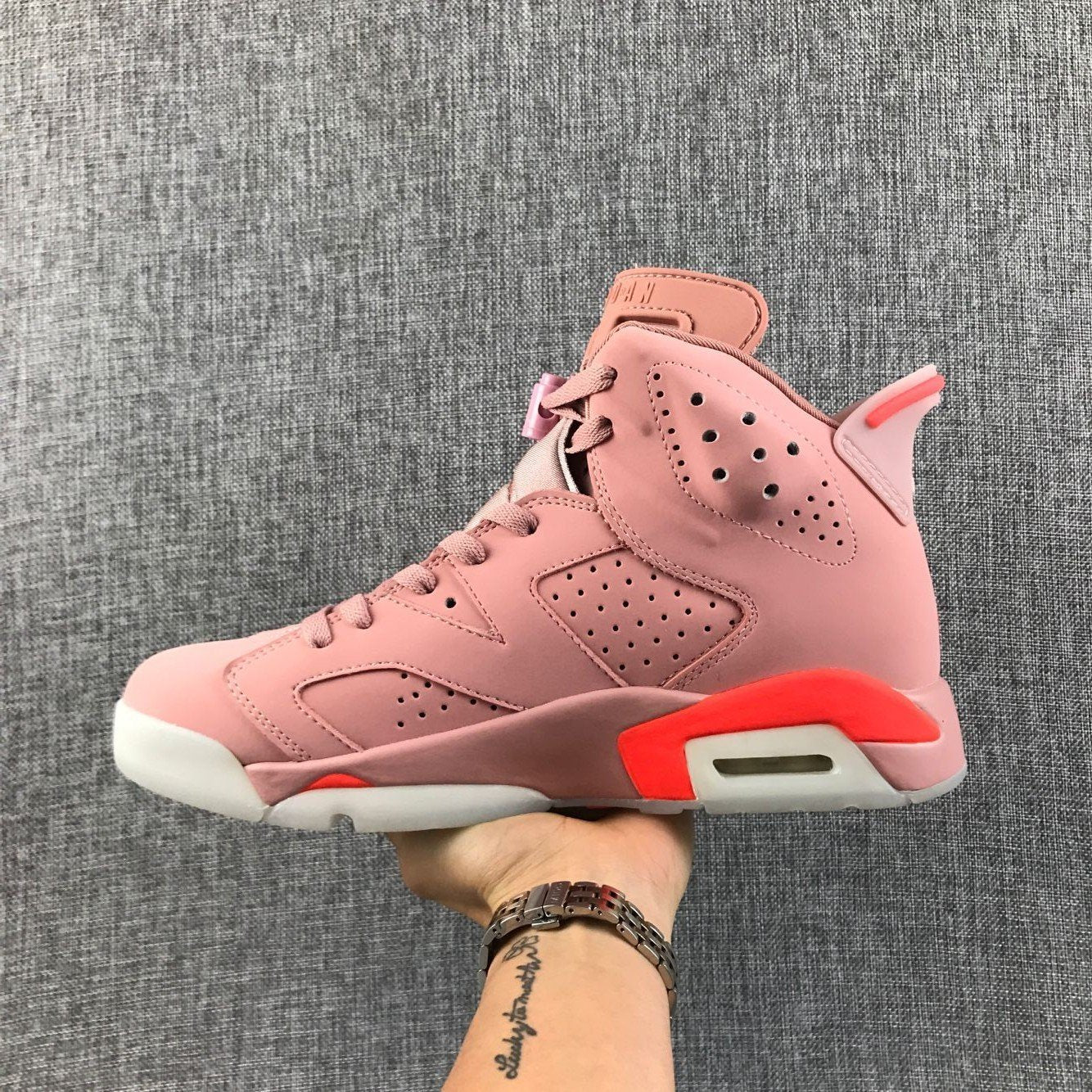 Retro Basketball Shoe 6 Pinky AJ6
