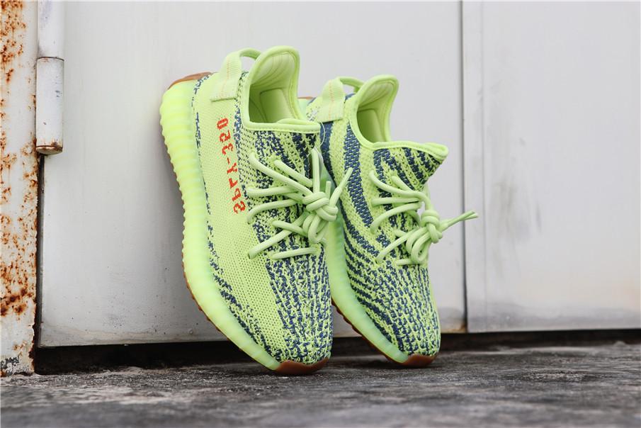 Boost Sneaker 350 V2 Beluga YZ350