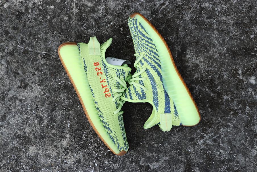 Boost Sneaker 350 V2 Beluga YZ350