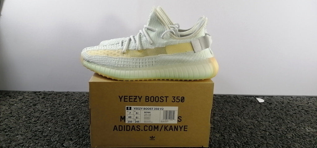 Boost Sneaker 350 V2 Hyperspace YZ350